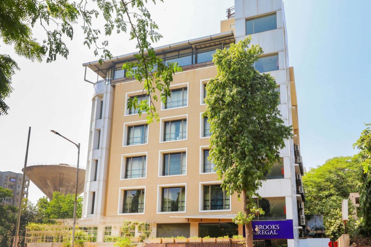 Treebo Trend Hotel Parker Ahmedabad Exterior photo